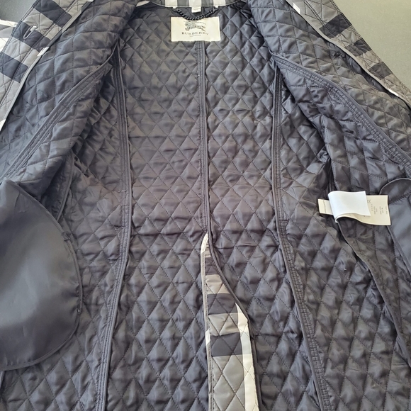 Burberry Barcroft Beat Check Quilted Belted Jacket - Picture 8 of 15